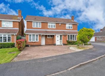 Detached house For Sale in Hinckley