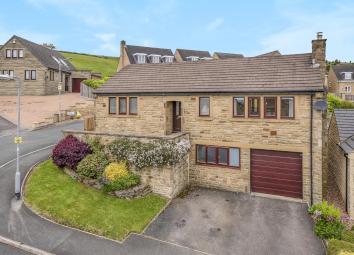 Detached house For Sale in Shipley