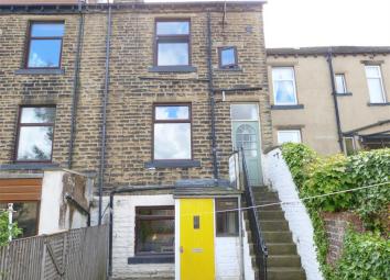 Terraced house For Sale in Bingley