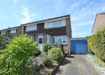 Semi-detached house For Sale in Barry