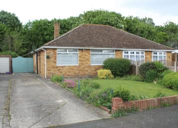 Semi-detached bungalow For Sale in Gloucester