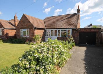 Detached bungalow For Sale in Northallerton