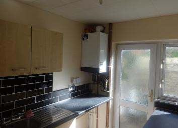 Terraced house To Rent in Batley