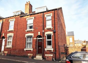 End terrace house For Sale in Leeds