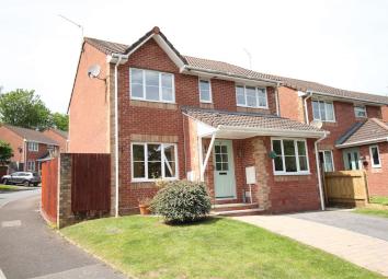 Detached house For Sale in Pontypool