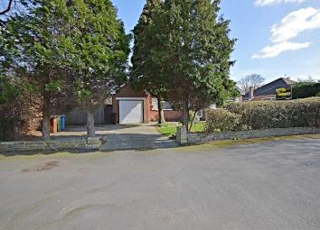 Detached bungalow For Sale in Cheadle