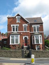 End terrace house To Rent in Leeds