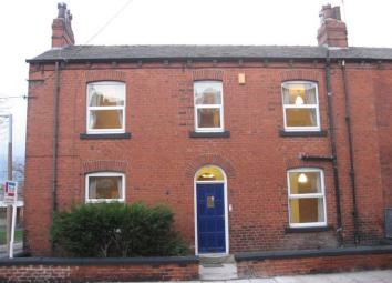 End terrace house To Rent in Leeds