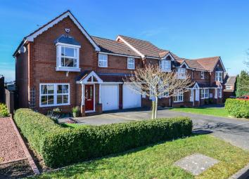Semi-detached house To Rent in Redditch