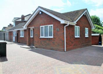Detached bungalow For Sale in Coventry