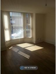 Flat To Rent in Leigh