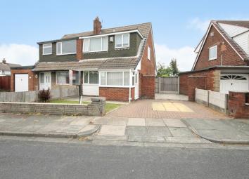 3 Bedrooms Semi-detached house for sale in Bideford Avenue, Sutton Leach, St Helens WA9