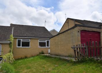 Bungalow For Sale in Stroud