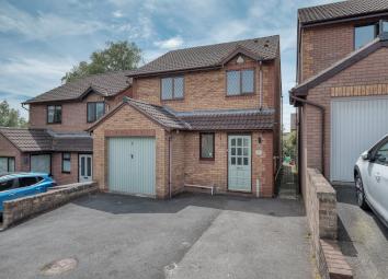 Detached house For Sale in Bromsgrove