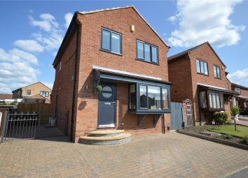 Detached house For Sale in Normanton