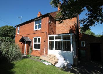 Semi-detached house To Rent in Leicester