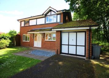 Detached house To Rent in Altrincham