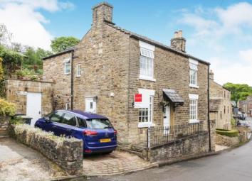 Detached house For Sale in High Peak