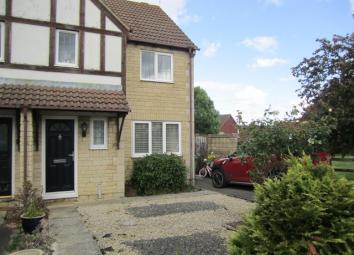 End terrace house To Rent in Cheltenham