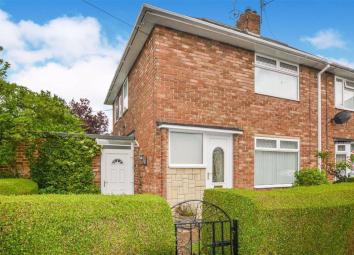 Semi-detached house For Sale in Hull