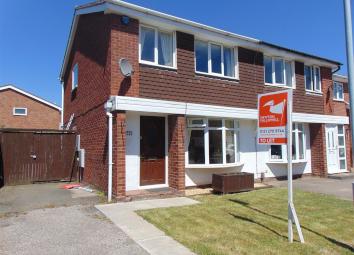 Semi-detached house To Rent in Tamworth