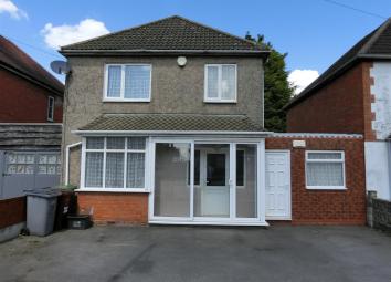 Link-detached house For Sale in Solihull