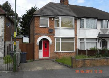 Semi-detached house To Rent in Birmingham