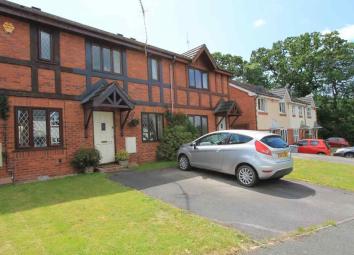 Terraced house For Sale in Crewe