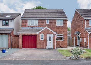 Detached house For Sale in Redditch