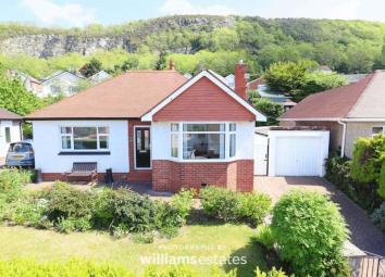 Detached bungalow For Sale in Prestatyn
