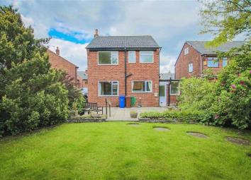 Link-detached house For Sale in Chorley