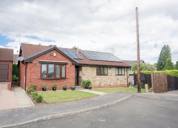 Detached bungalow For Sale in Barnsley