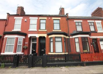 Terraced house To Rent in Salford