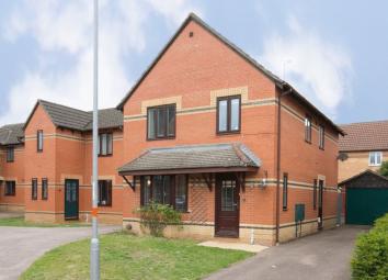Detached house For Sale in Brackley