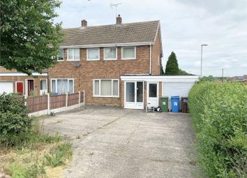 Semi-detached house For Sale in Worksop