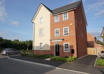 Town house For Sale in Manchester