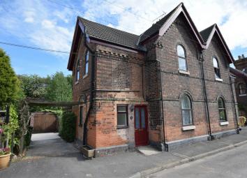 Semi-detached house To Rent in Nottingham