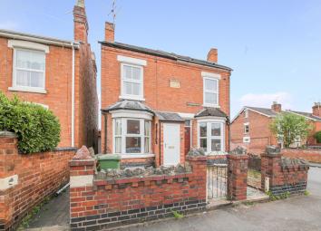 Semi-detached house For Sale in Worcester