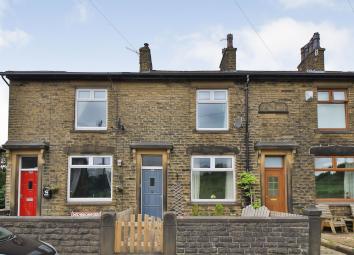 Terraced house For Sale in Littleborough