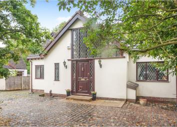 Detached house For Sale in Poulton-Le-Fylde