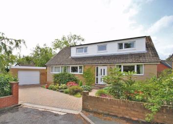 Detached bungalow For Sale in Preston