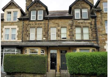 Terraced house For Sale in Harrogate