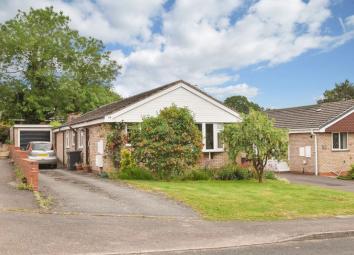 Detached bungalow For Sale in Redditch