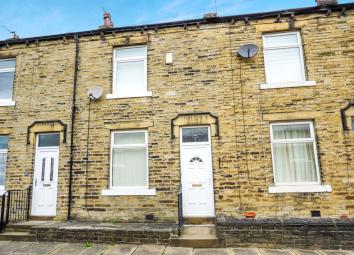 Terraced house For Sale in Halifax