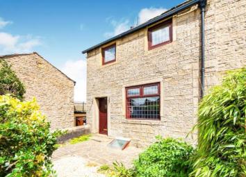 End terrace house For Sale in Colne