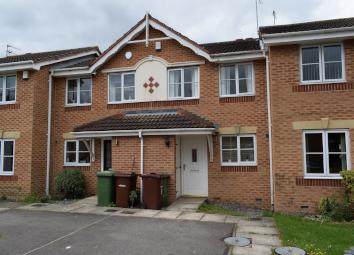 Town house To Rent in Normanton