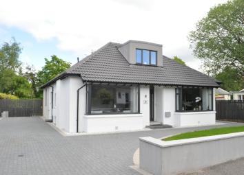 Detached bungalow For Sale in Glasgow
