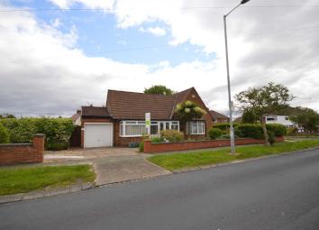 Detached bungalow For Sale in Wirral