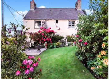 Cottage For Sale in Holywell