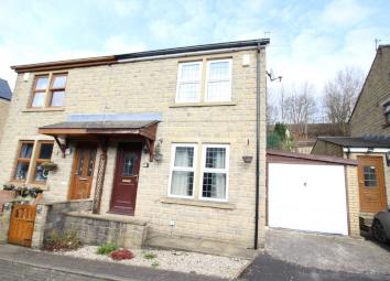 Semi-detached house For Sale in Todmorden